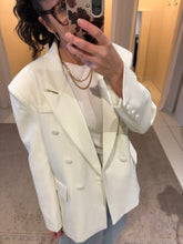 Oversized blazer - pale white
