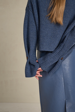 AMI PULL CLOUDY BLUE - MARCH23