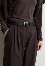 Dhara trousers- Second Female