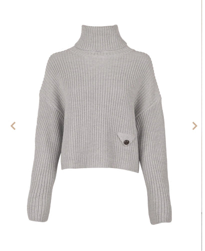 AMI PULL SILVER GREY - MARCH23