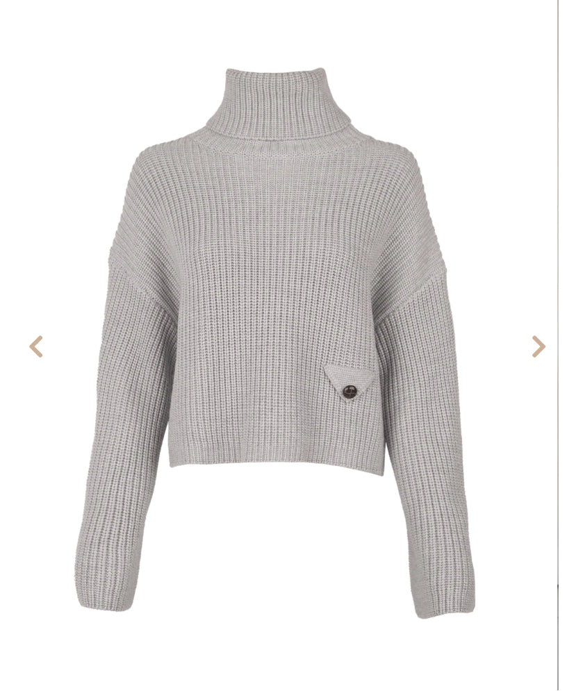AMI PULL SILVER GREY - MARCH23