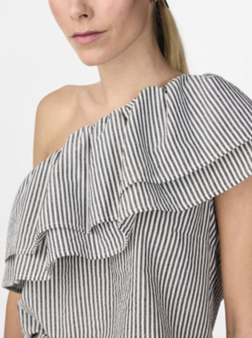 MALA ONE SHOULDERTOP - YAS