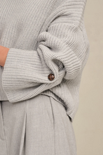 AMI PULL SILVER GREY - MARCH23