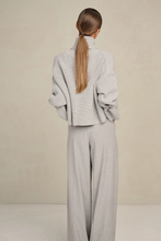 AMI PULL SILVER GREY - MARCH23