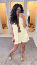 willow vest light yellow