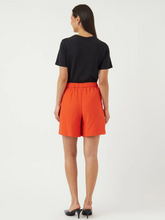 STAW SHORTS - YAS