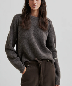 BANJA KNIT RAGLAN - SECOND FEMALE