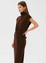 MANZI WAISTCOAT BROWN - GESTUZ