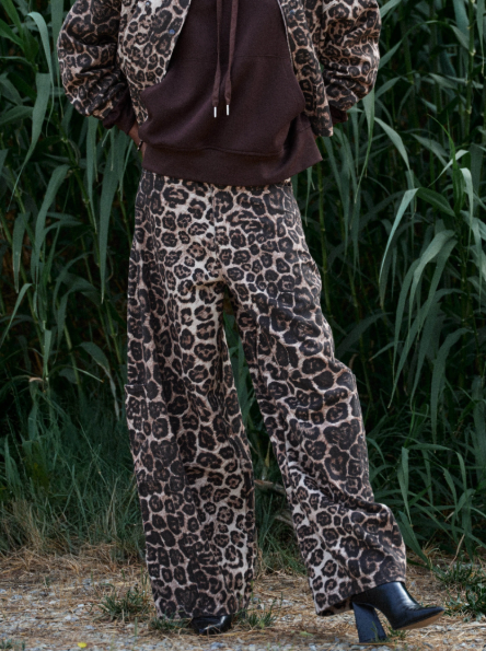 LEOPARD BARREL TROUSERS