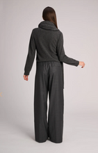 Valley trousers - March23