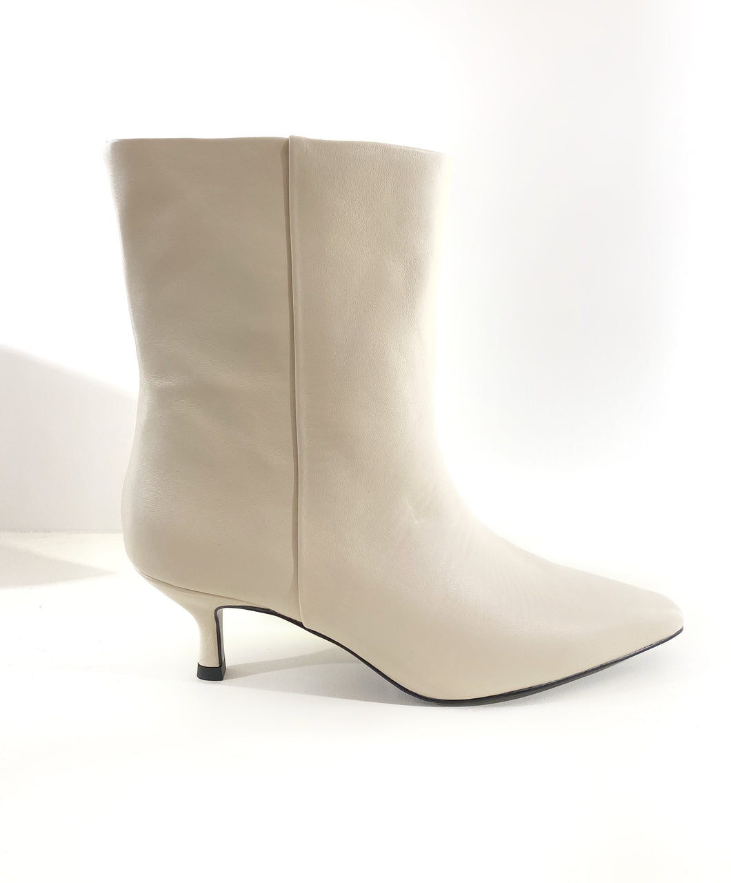 OFFWHITE LEATHER ANKLE BOOT - BIBI LOU